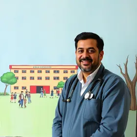 João Rodrigues visita instituições de saúde e educação especial em Jaraguá do Sul